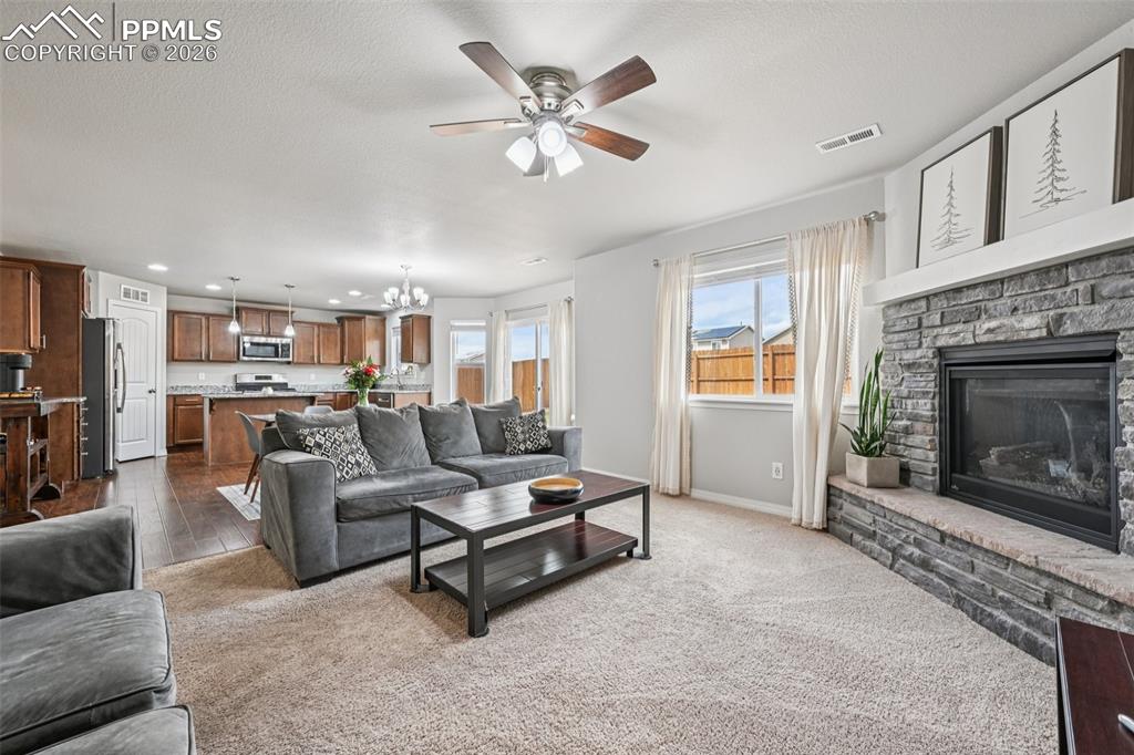 Image 13 of 50: Living Room