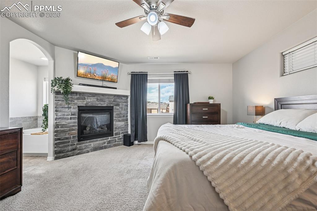 Image 39 of 50: Master Bedroom