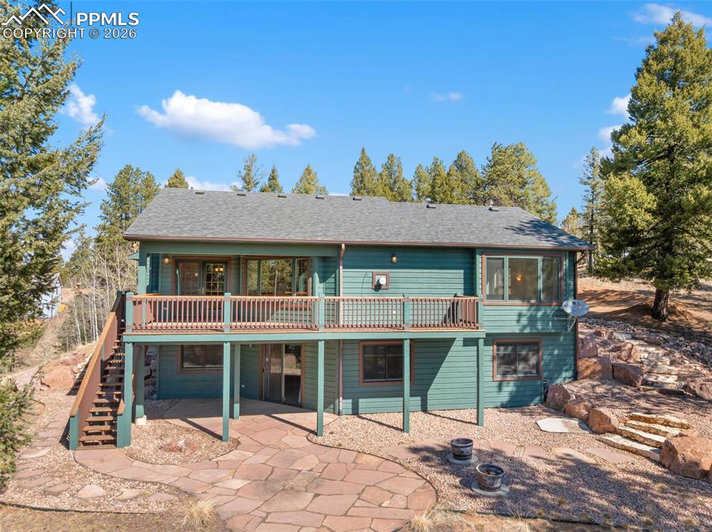 Image 14 of 50: Back of Structure