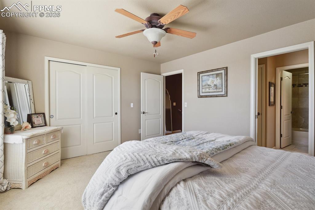 Image 15 of 25: Bedroom