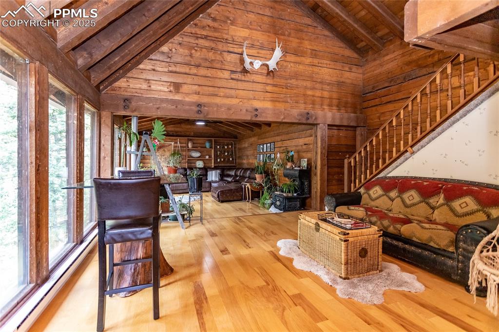 Image 14 of 46: Living Room