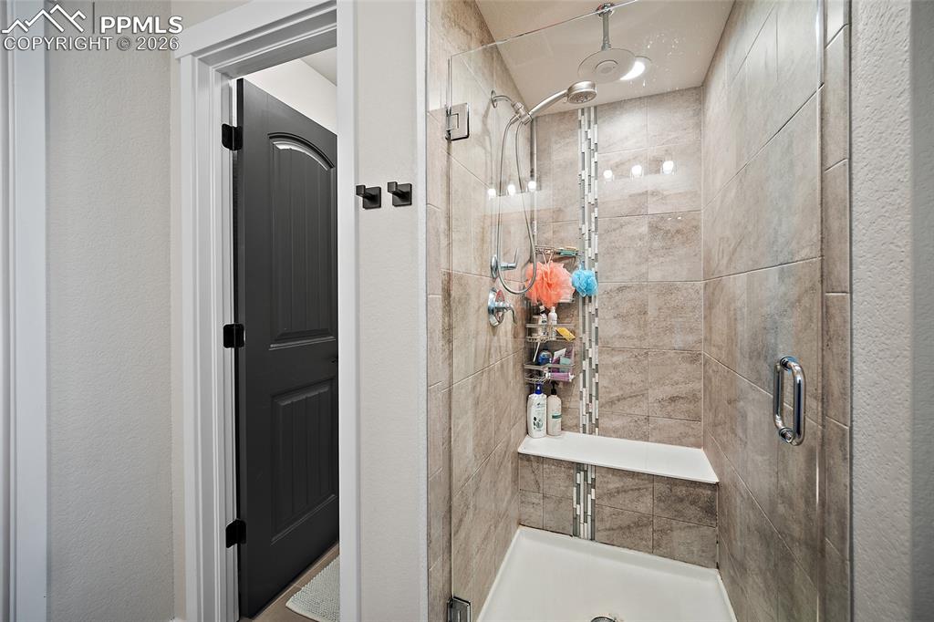 Image 25 of 50: No Description Available