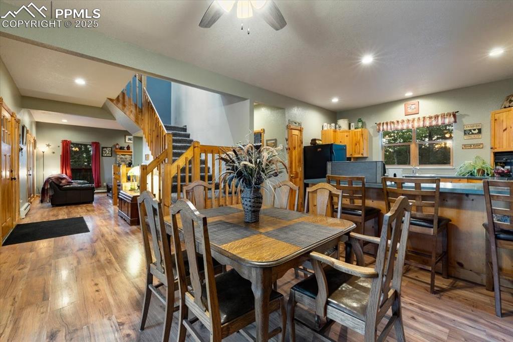 Image 14 of 47: Dining Area