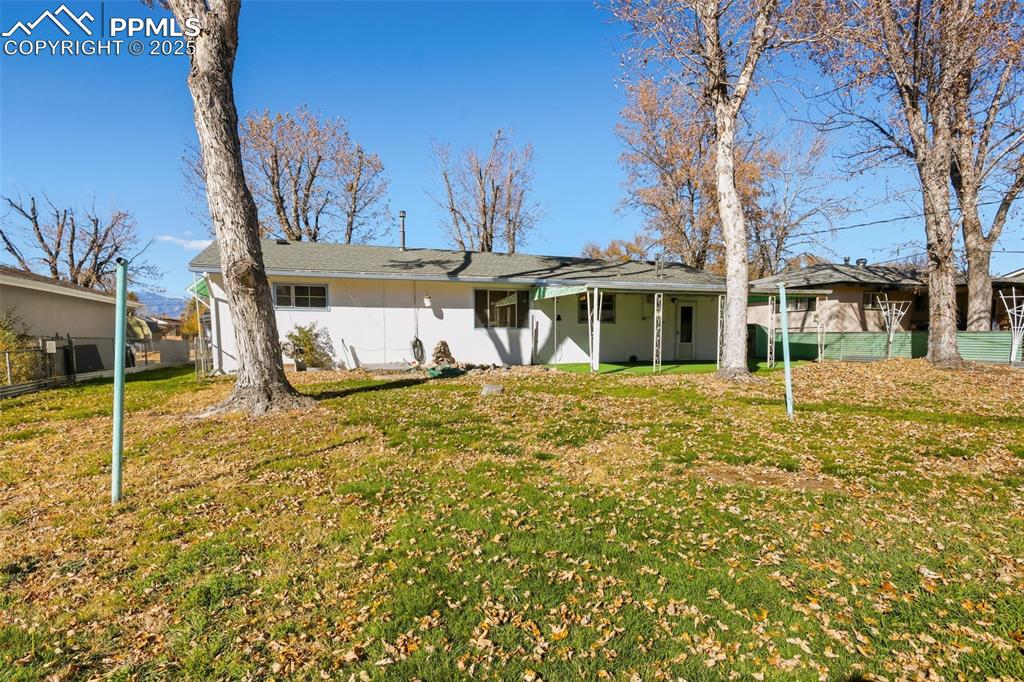 Image 27 of 27: Back of Structure