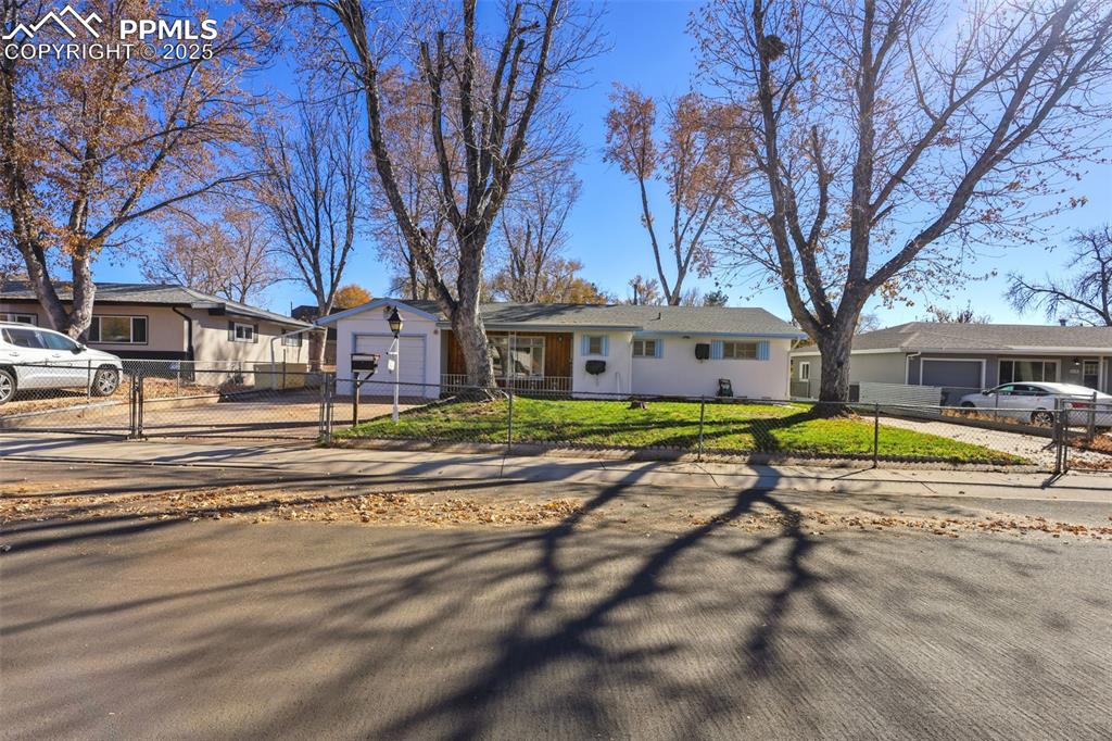 Image 3 of 27: Front of Structure