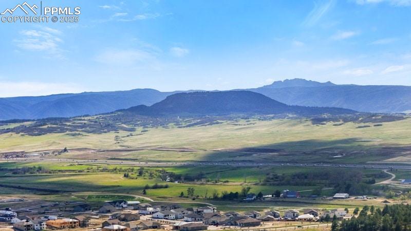 Image 46 of 49: View of mountain background