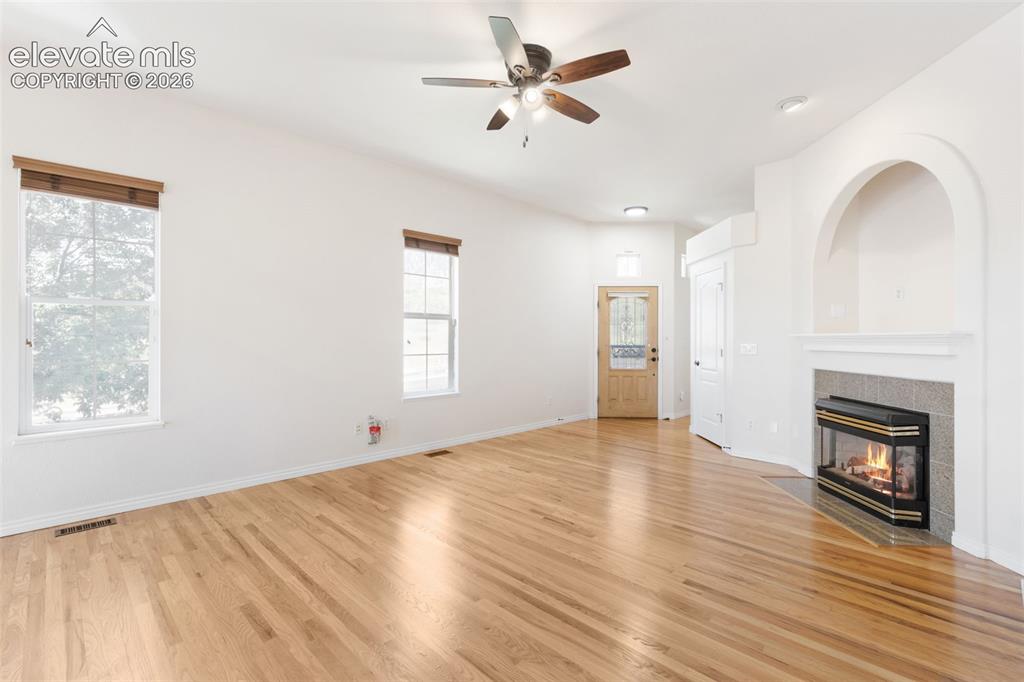 Image 13 of 45: Living Room