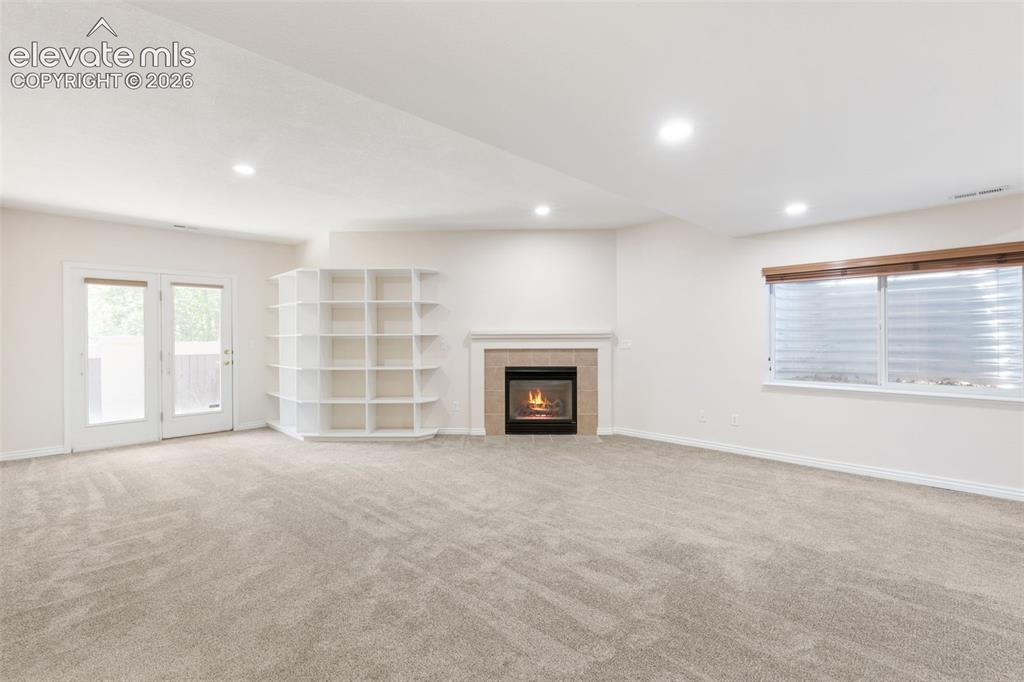 Image 34 of 45: Family Room