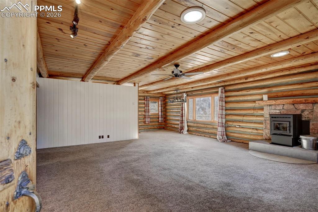 Image 11 of 36: Living Room