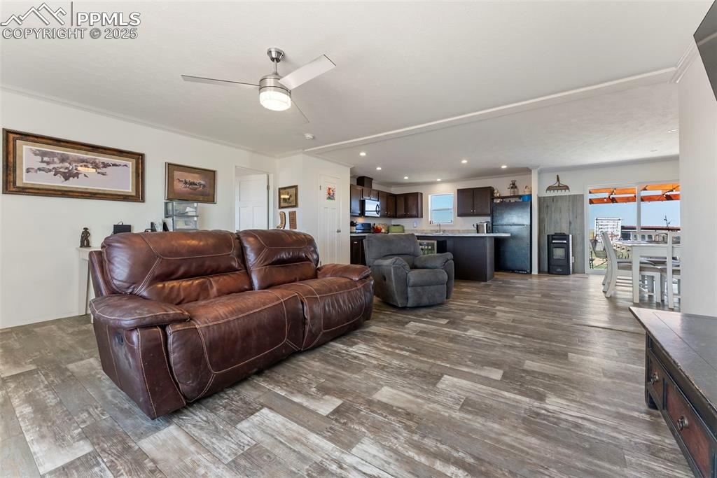Image 5 of 43: Living Room