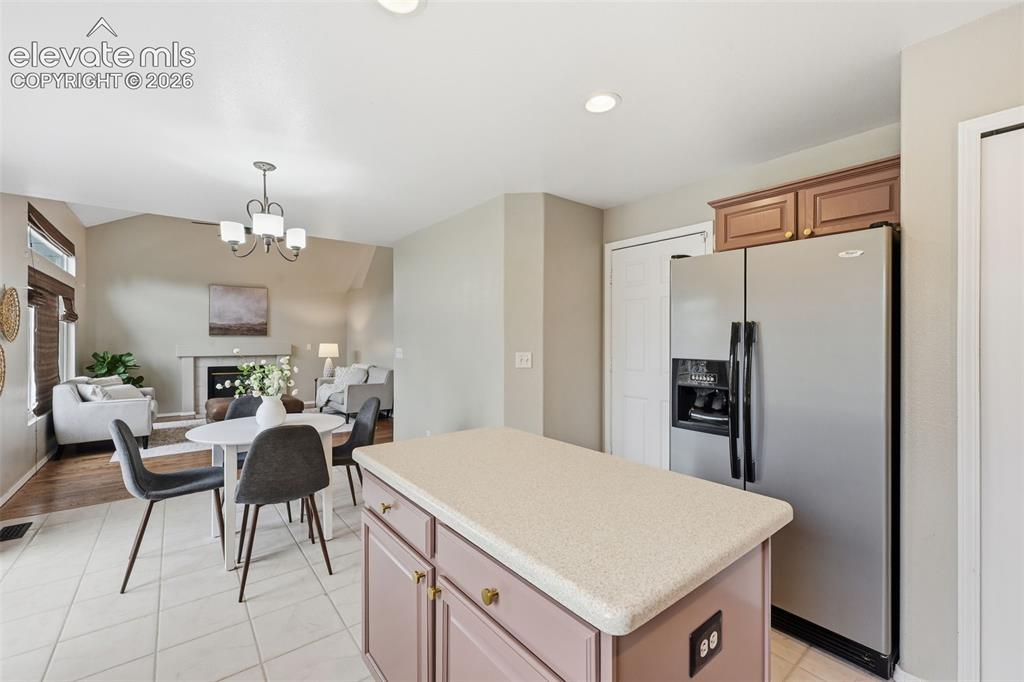 Image 17 of 39: Kitchen