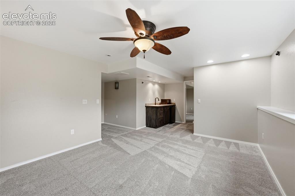 Image 31 of 39: Living Room