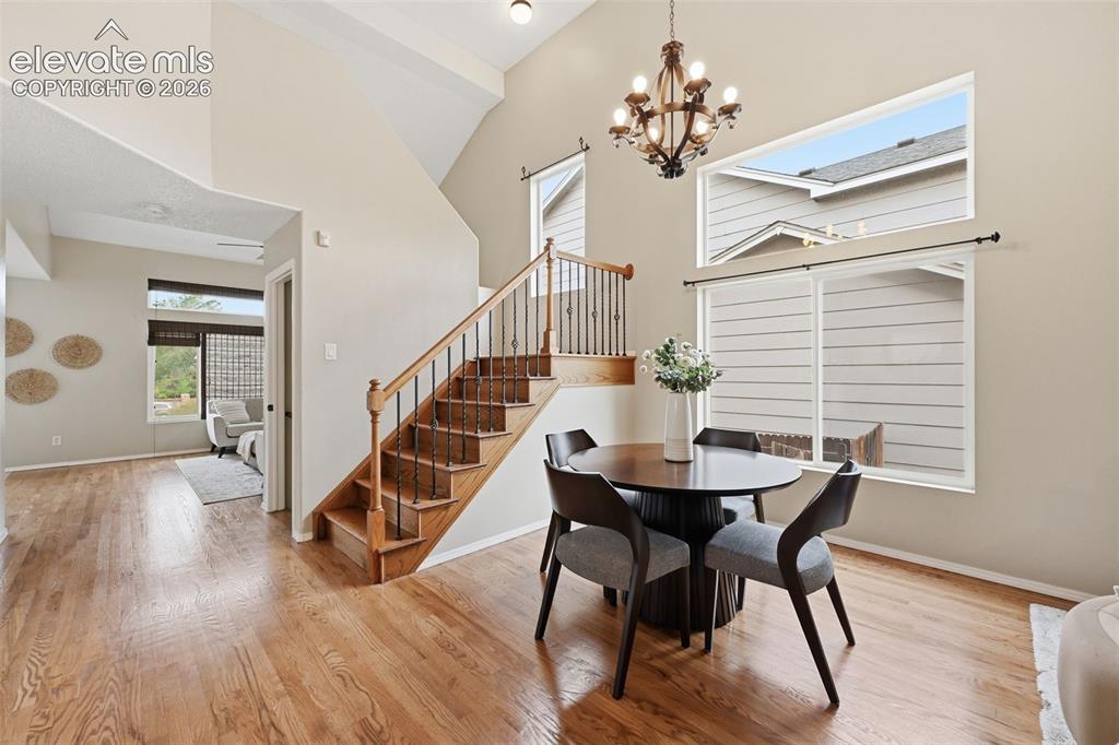 Image 5 of 39: Dining Area