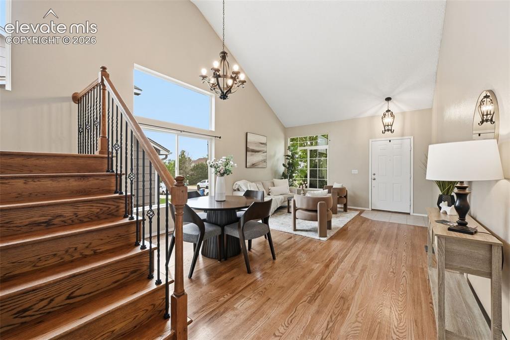 Image 7 of 39: Dining Area