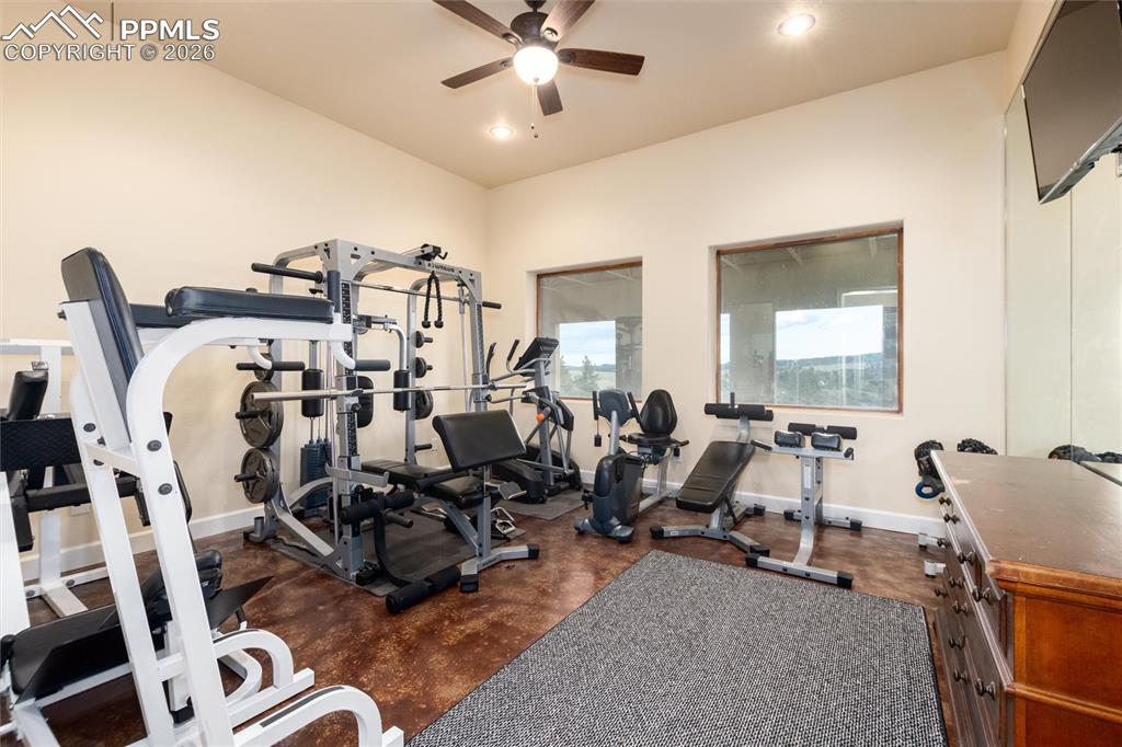 Image 31 of 44: Exercise Room