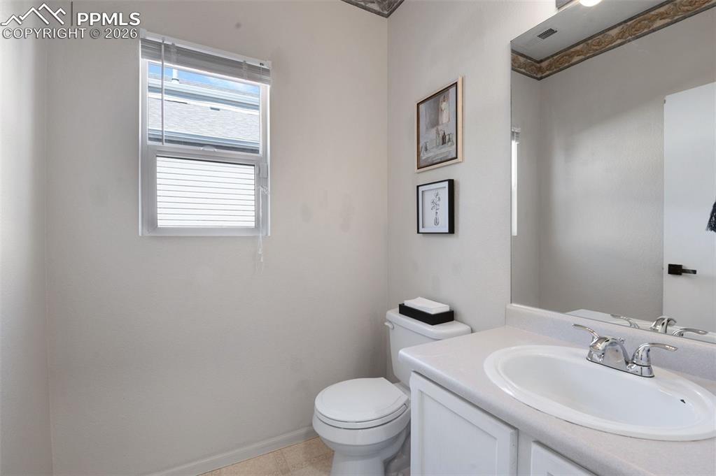 Image 13 of 38: Living Room