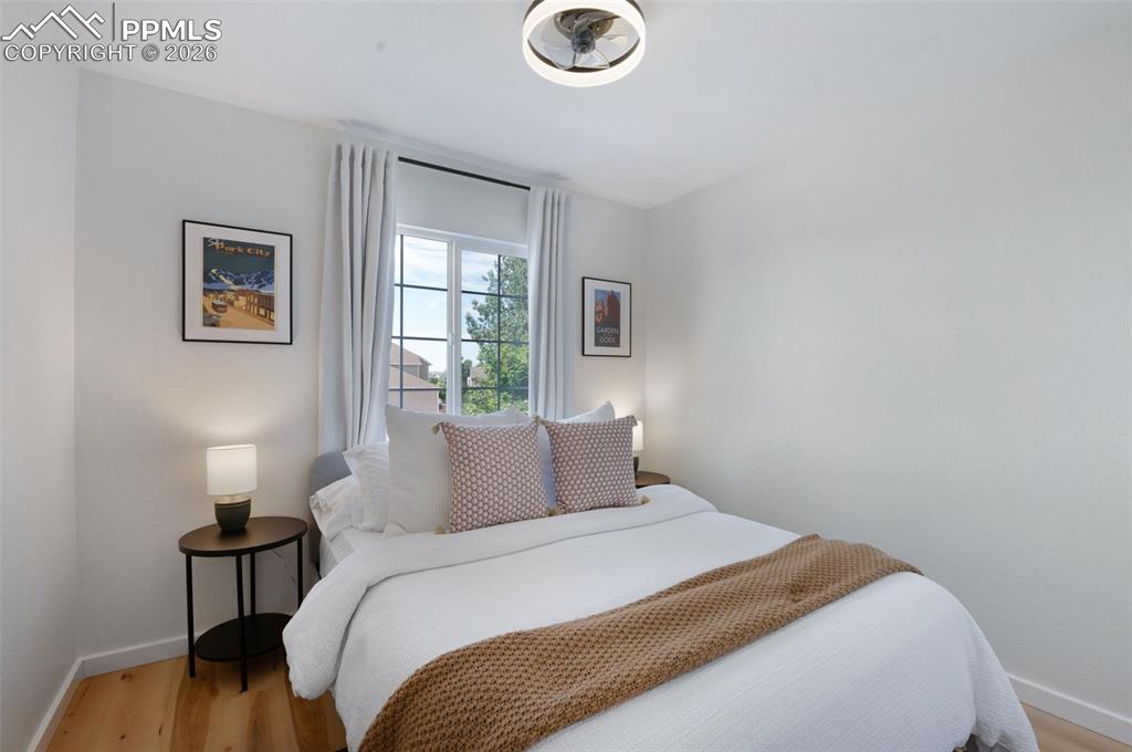 Image 23 of 38: Bedroom