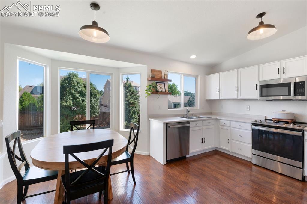 Image 8 of 38: Kitchen