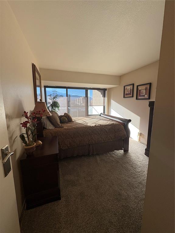 Image 6 of 13: Bedroom