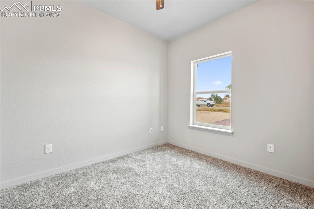 Listing 8486674, Image 24 of 45