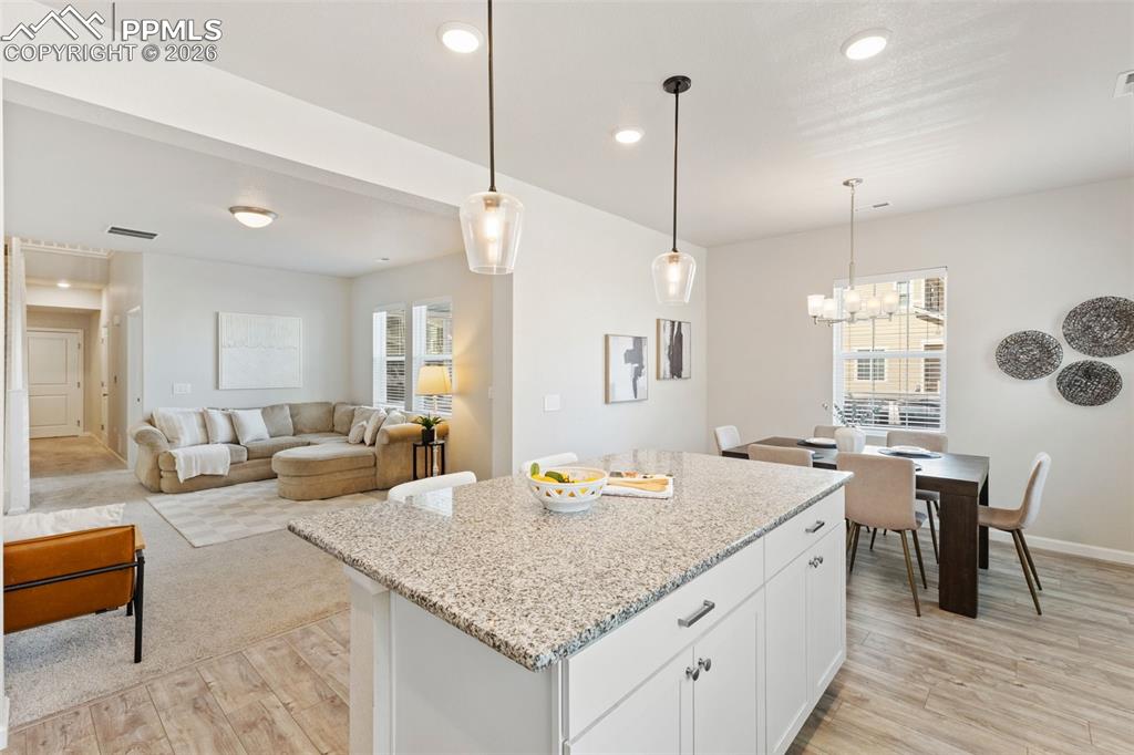 Image 14 of 28: Kitchen