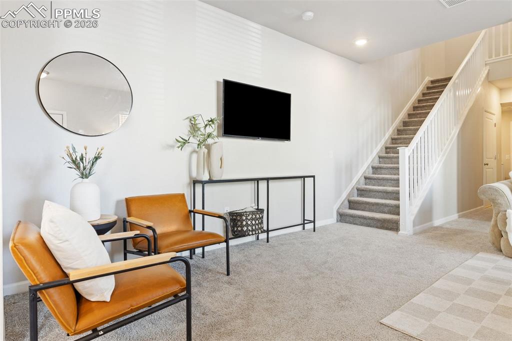 Image 7 of 28: Sitting Room