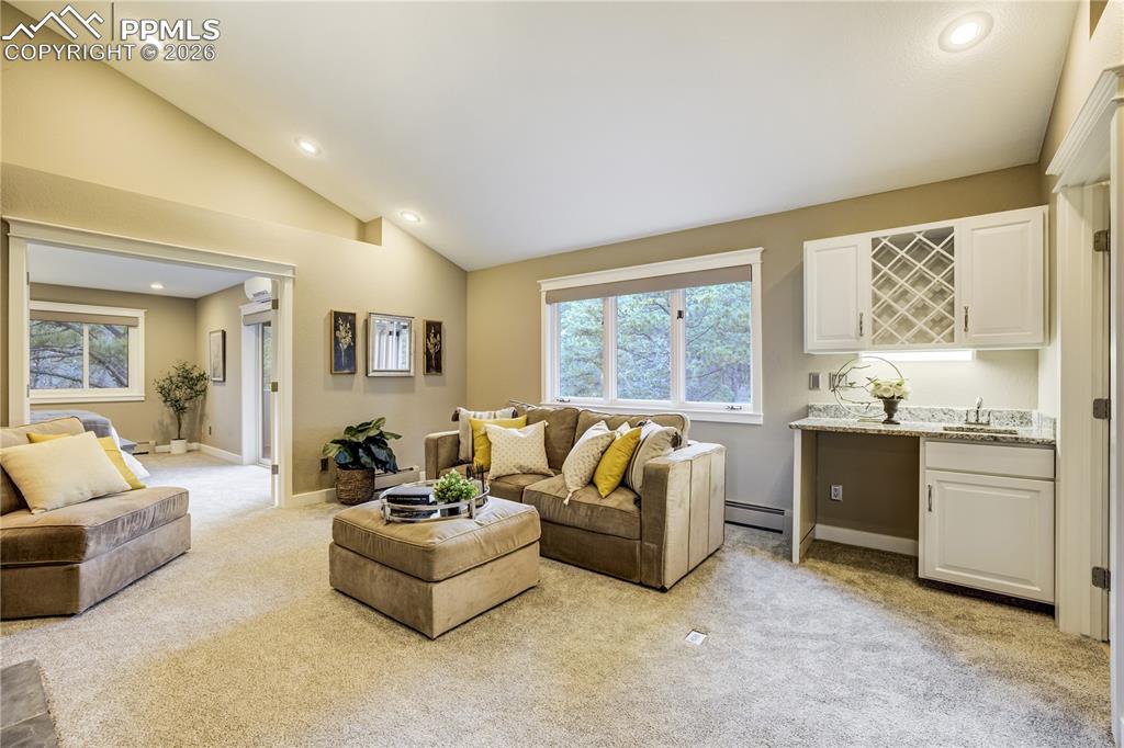 Image 21 of 50: Living Room