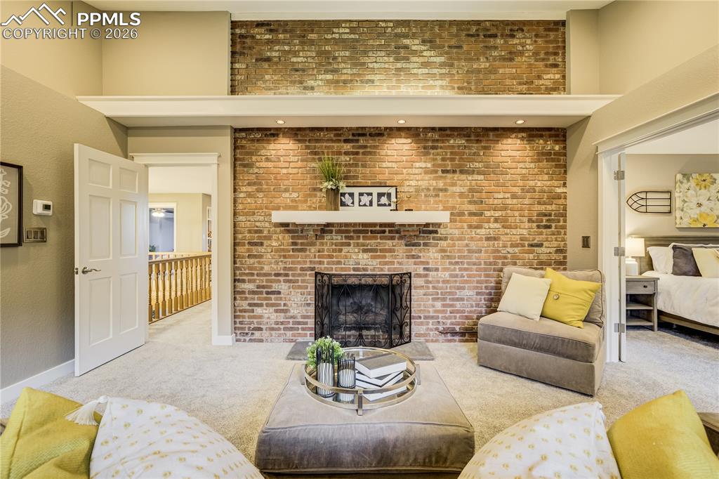 Image 24 of 50: Living Room