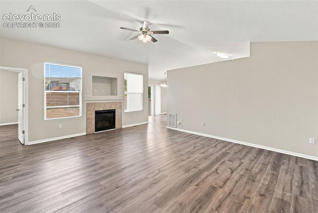 Image 4 of 46: Living Room