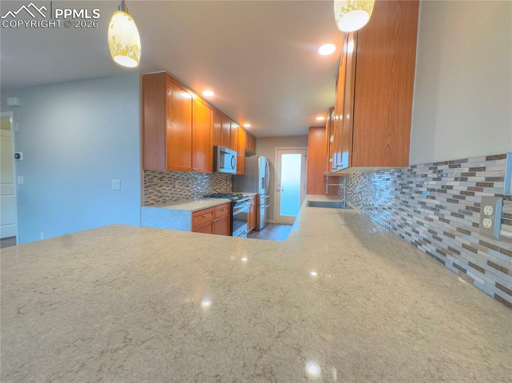 Image 10 of 38: Kitchen