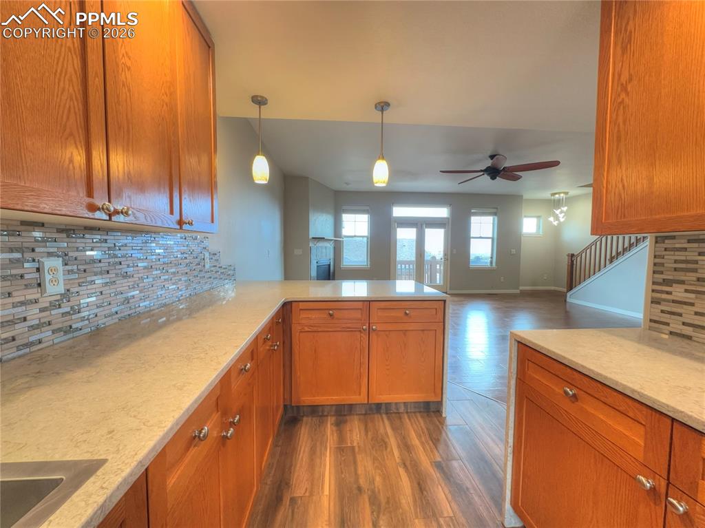 Image 13 of 38: Kitchen