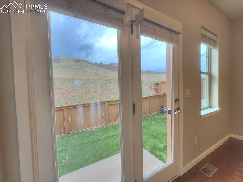 Image 15 of 38: Entry