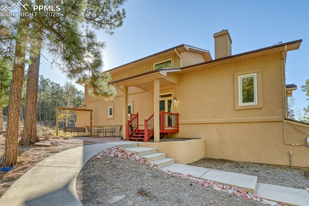 Image 26 of 26: Front of the home