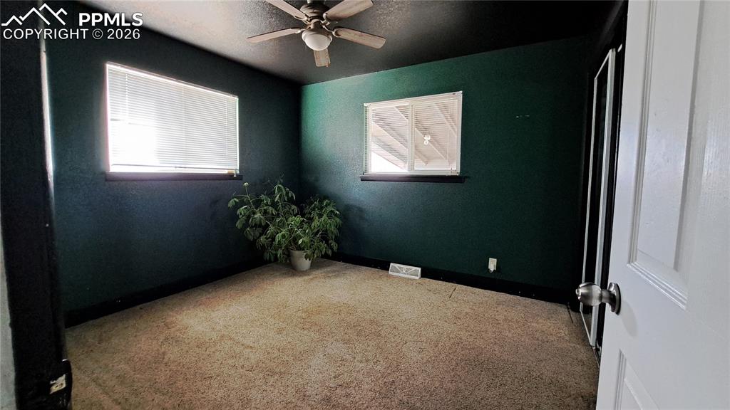 Image 12 of 29: Bedroom