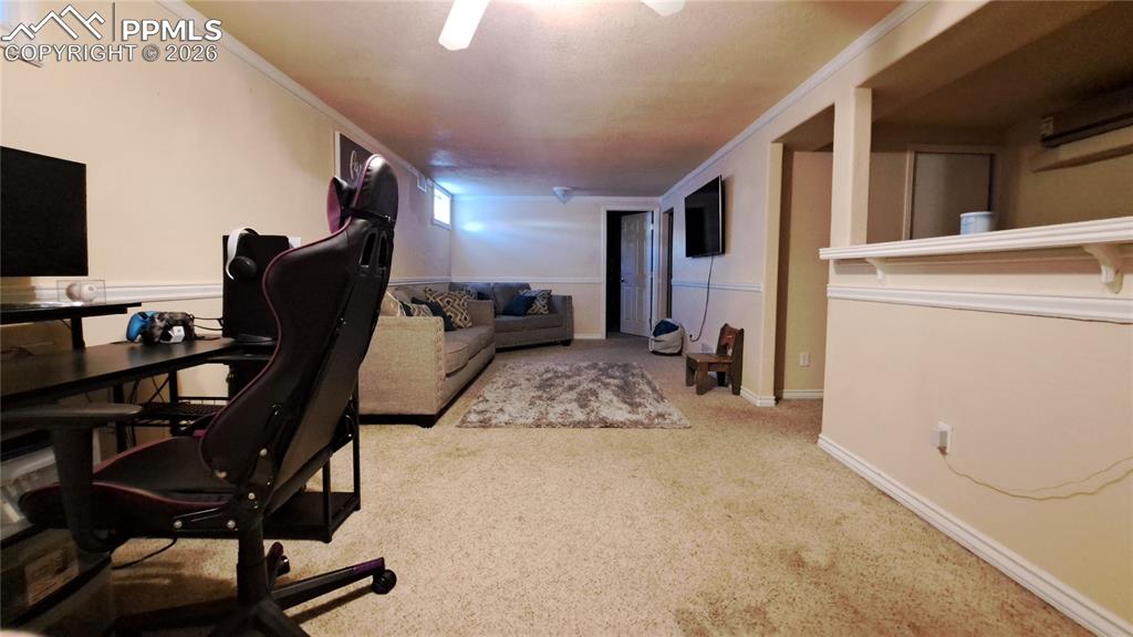 Image 14 of 29: Family Room