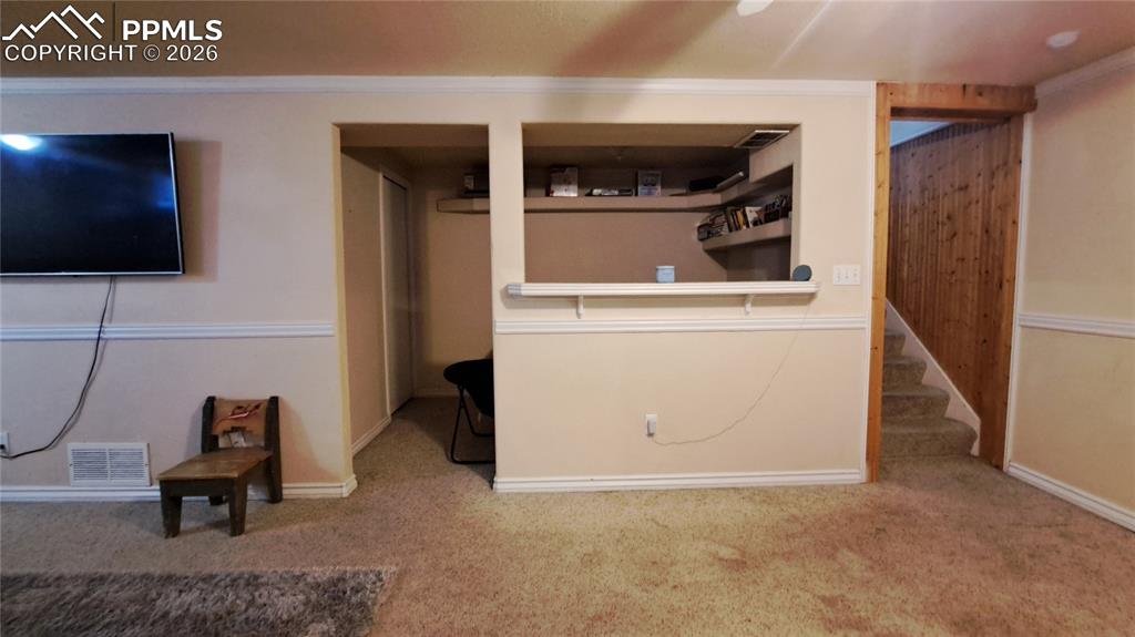 Image 15 of 29: Outside view of extra room