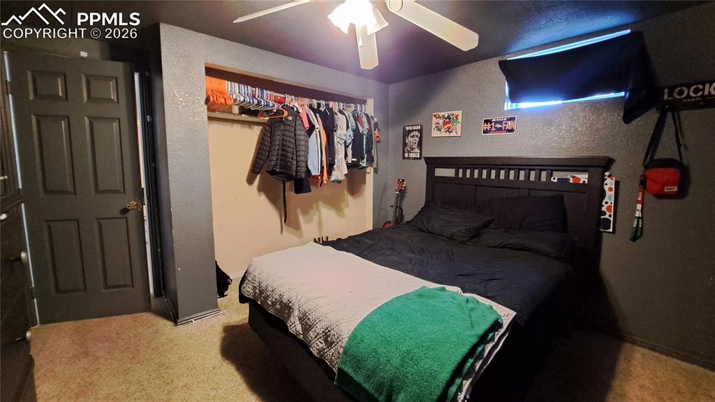 Image 19 of 29: Bedroom