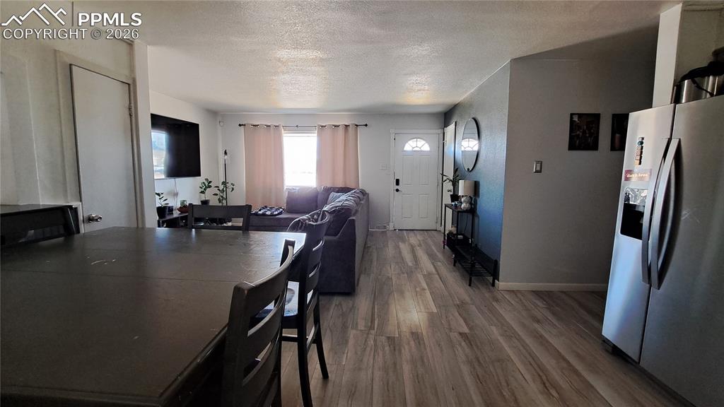 Image 6 of 29: Dining Area