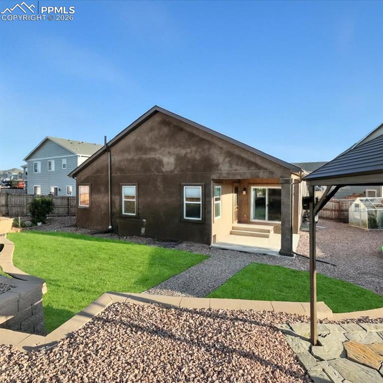 Image 46 of 49: Back of Structure