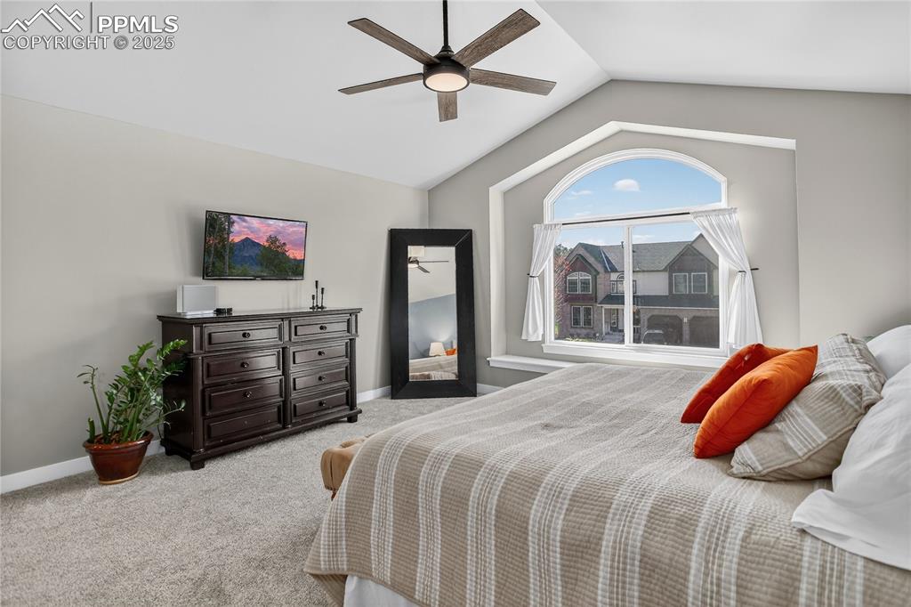 Image 29 of 47: Bedroom