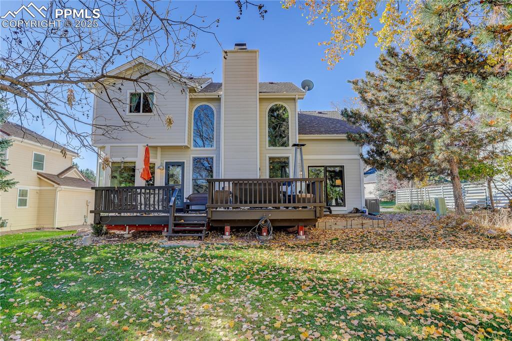 Image 40 of 47: Back of Structure