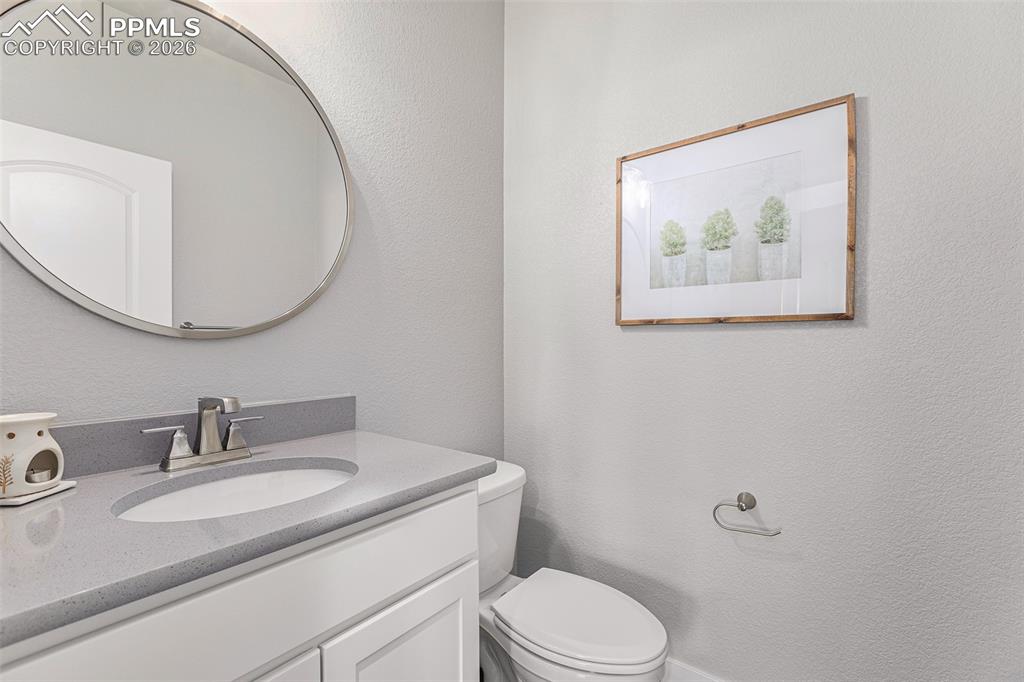 Image 18 of 19: Bathroom