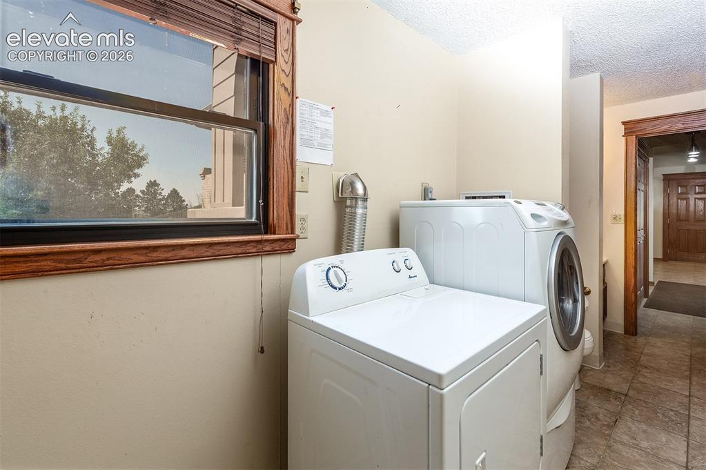 Image 16 of 44: Laundry