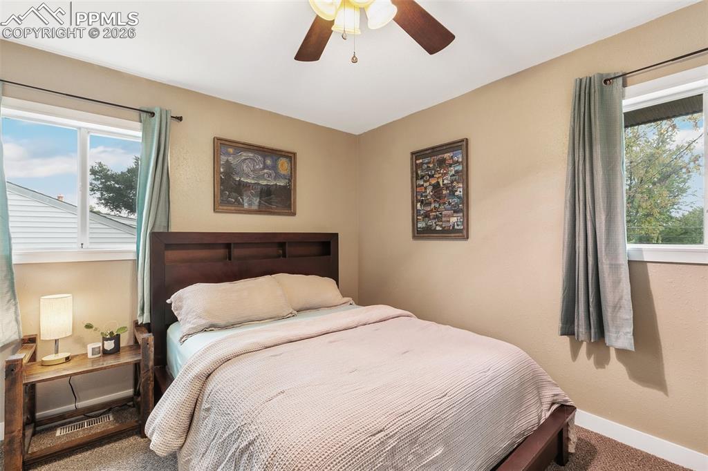 Image 21 of 39: Additional bedroom upstairs