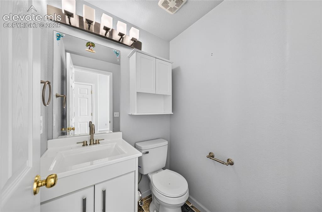 Image 14 of 41: Bathroom