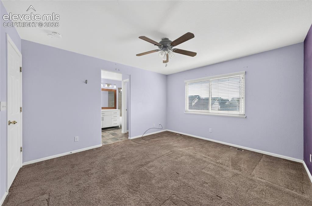 Image 15 of 41: Bedroom
