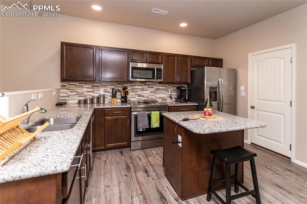 Image 2 of 35: Kitchen