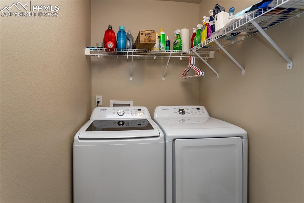 Image 26 of 35: Laundry