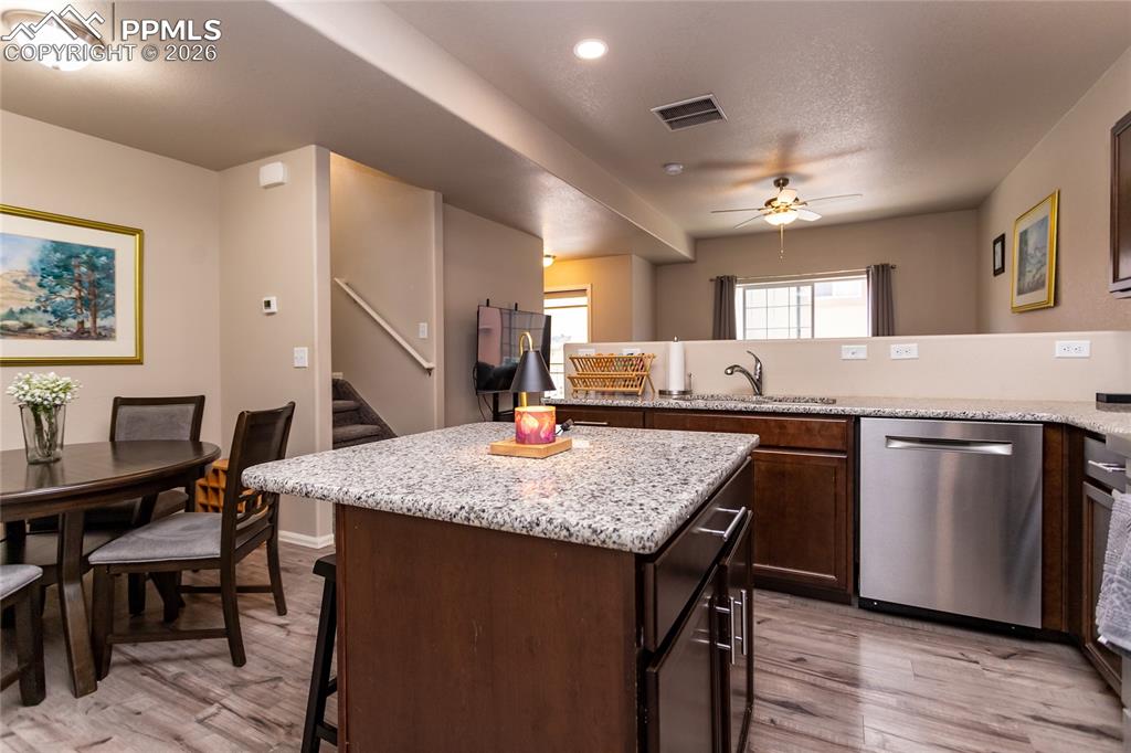 Image 6 of 35: Kitchen