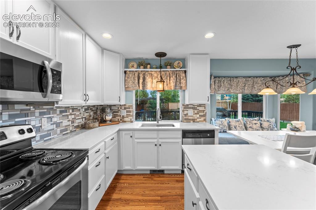 Image 12 of 42: Kitchen